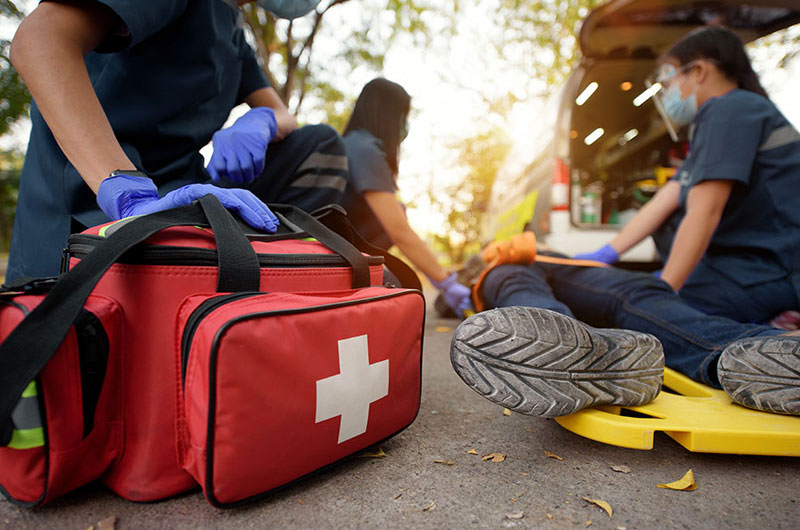 paramedic and emt
